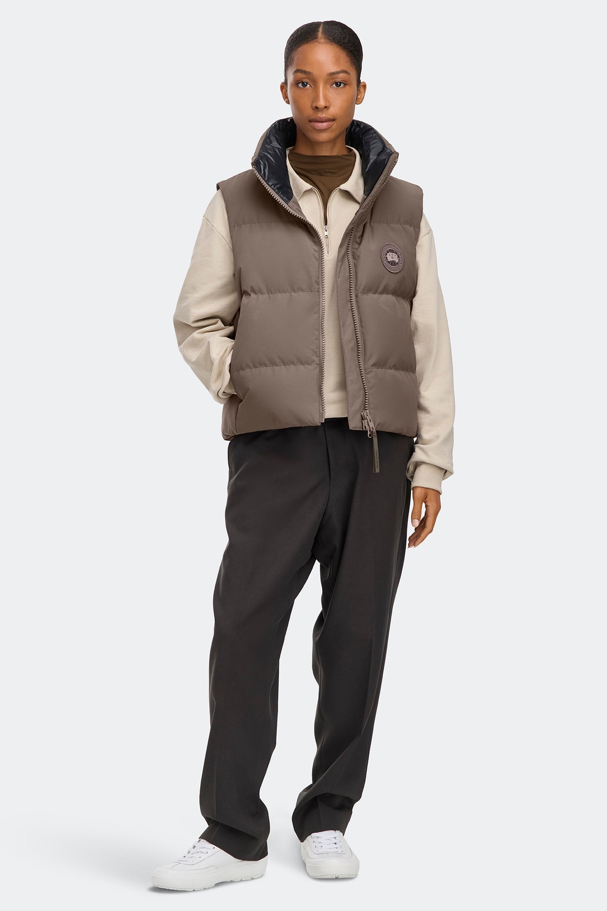 Grandview Cropped Vest Tonal Disc - Taupe Grey 9394 - on_full_body_01
