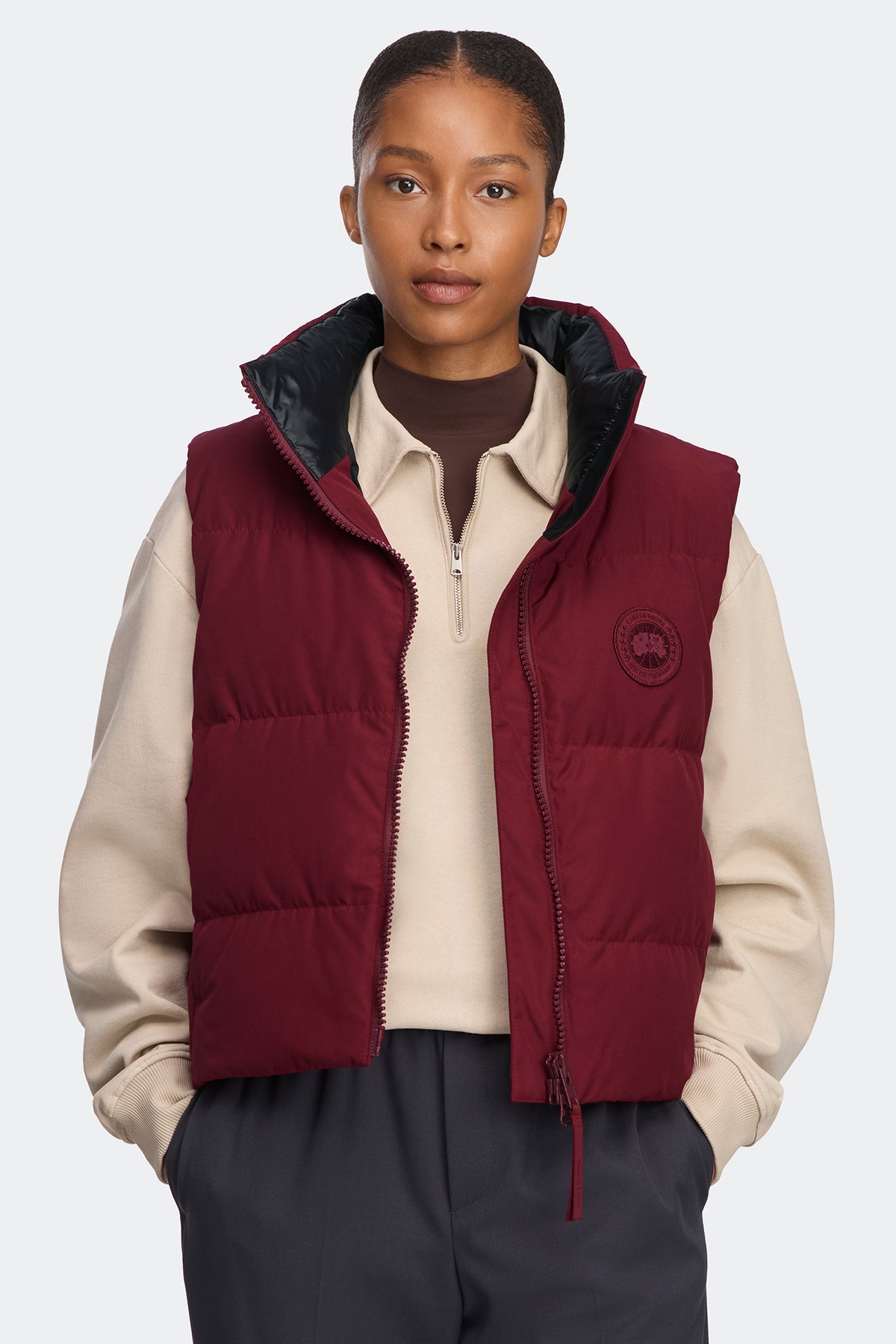 Grandview Cropped Vest Tonal Disc - Burnt Vermillion 9601 - on_front_closed_01