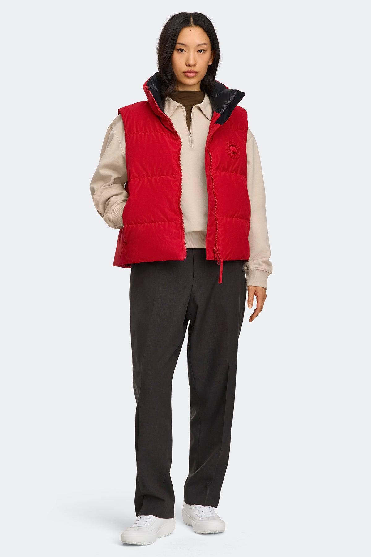 Grandview Cropped Vest Tonal Disc - Carmine Red 9839 - on_full_body_01
