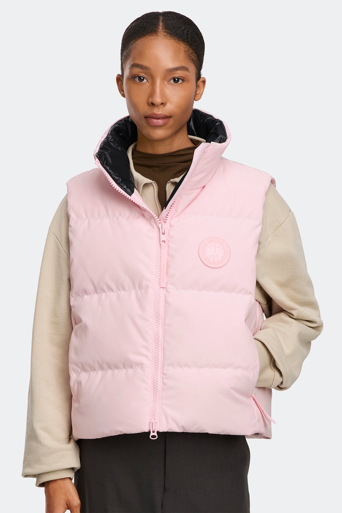 Grandview Cropped Vest Tonal Disc - Bloom Pink 9846 - on_front_closed_01