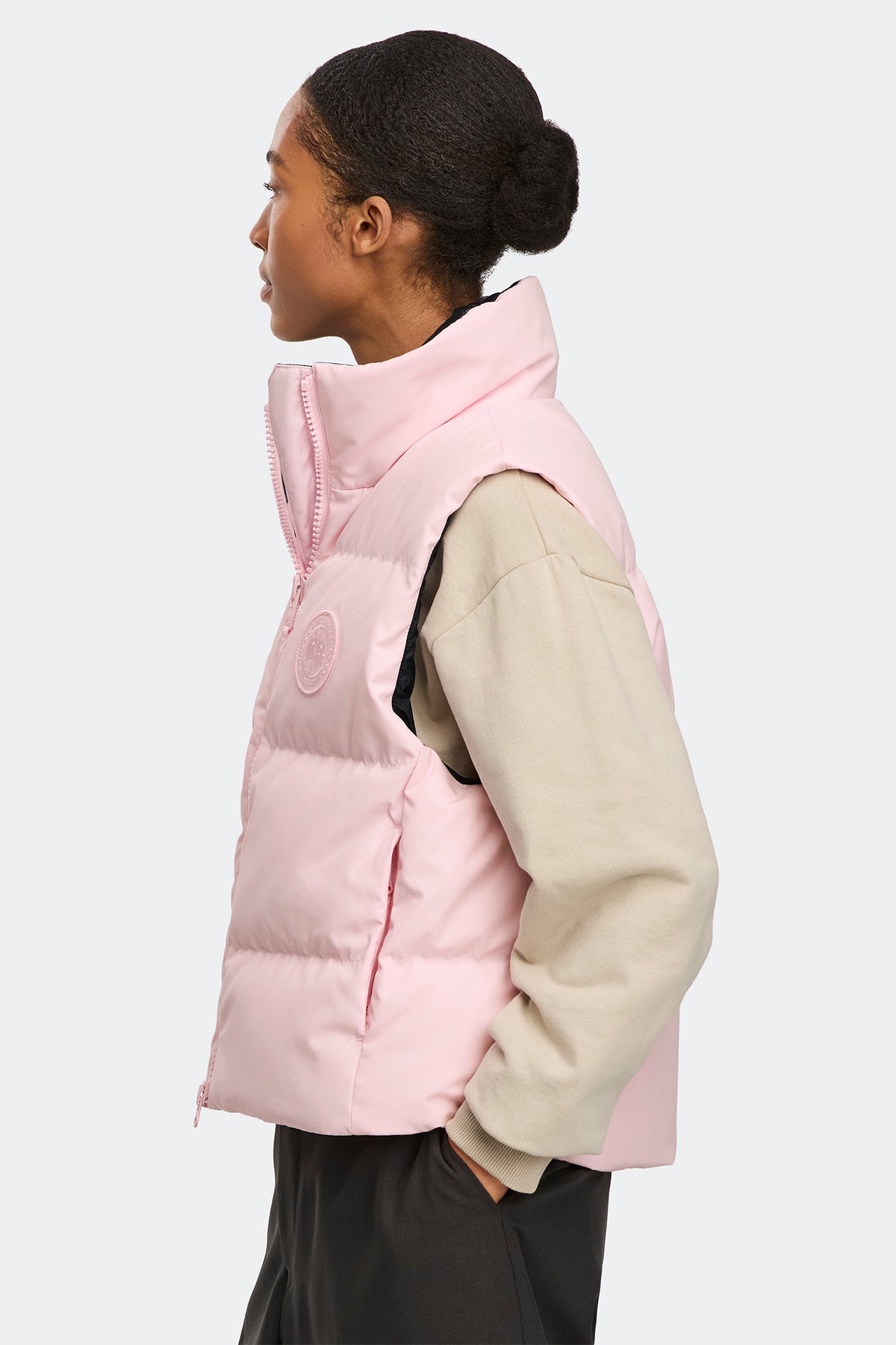 Grandview Cropped Vest Tonal Disc - Bloom Pink 9846 - on_side_01