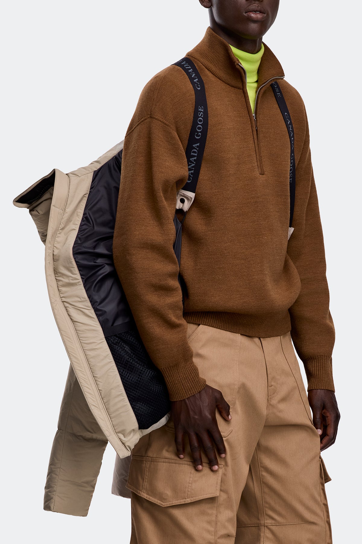 Crofton EnduraLuxe Puffer - Limestone 9432 - on_detail_01