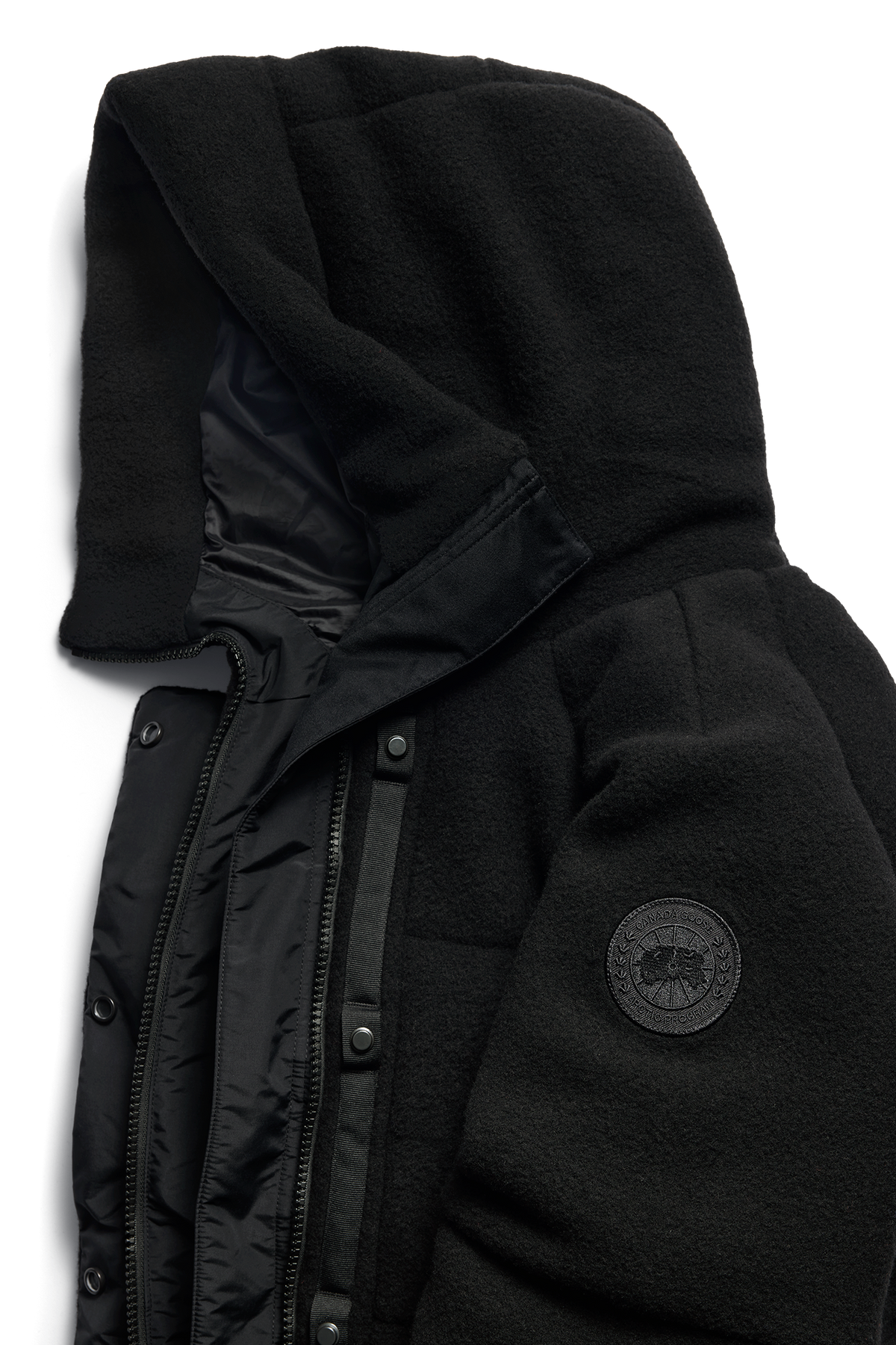 Chilliwack Fleece Puffer - Black 9061 - off_detail_01