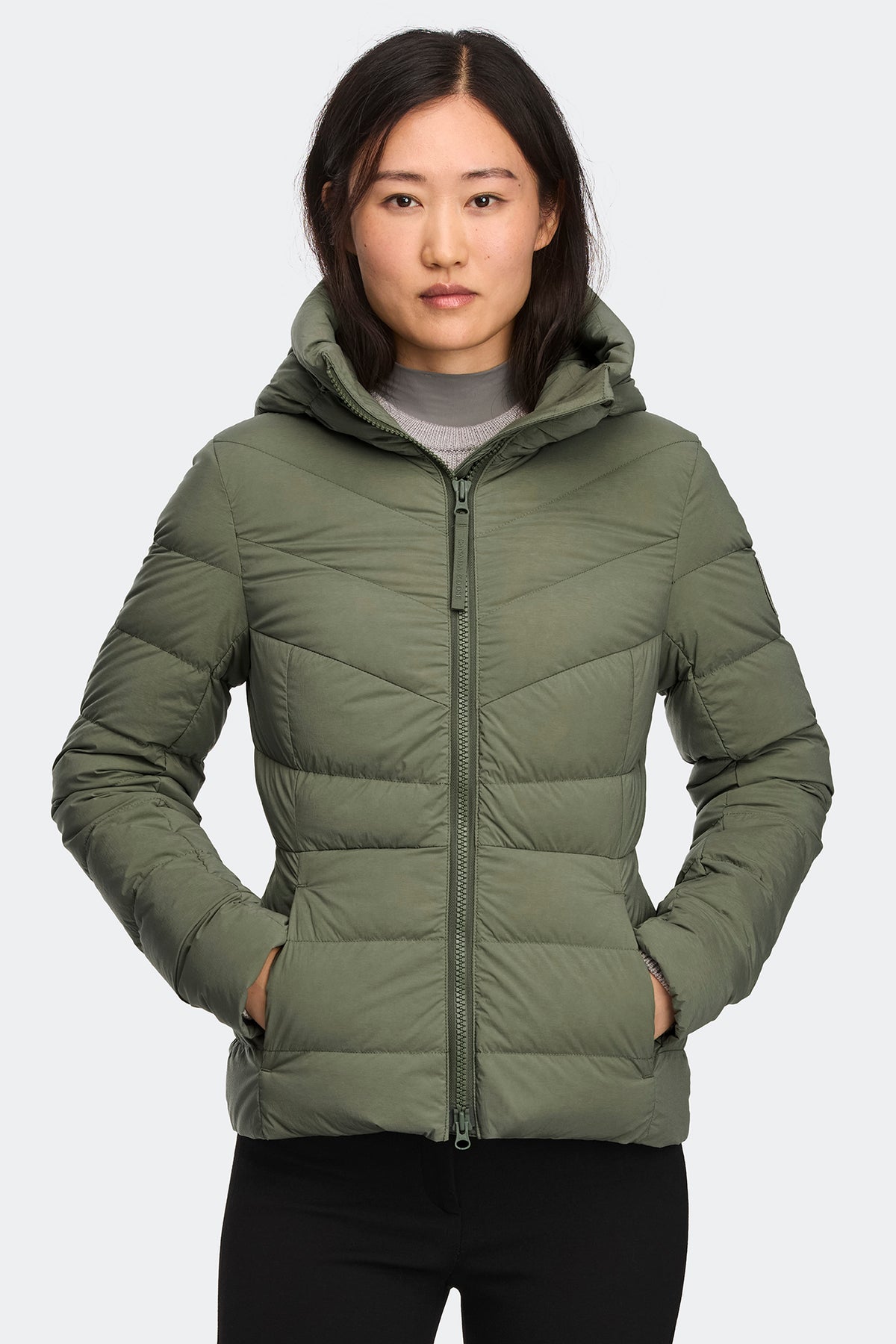 Clair Jacket Tonal Disc - Vireo Green 9126 - on_front_closed_01