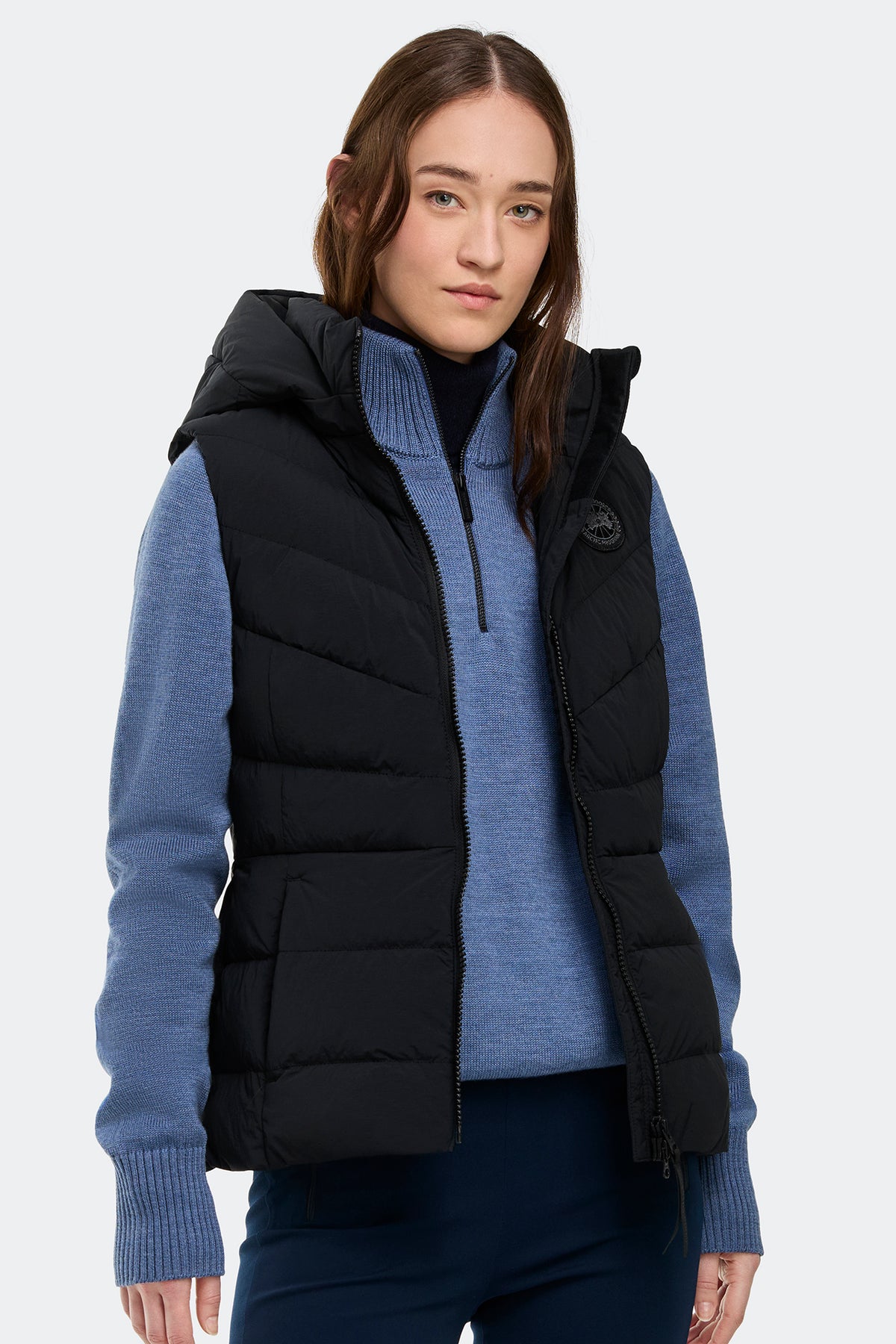 Clair Vest Black Disc - Black 61 - on_front_01