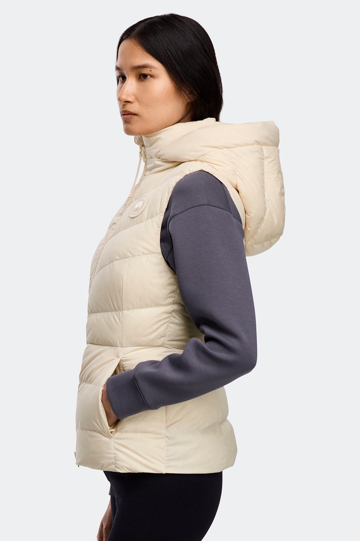 Clair Vest Tonal Disc - Linen 9314 - on_side_01