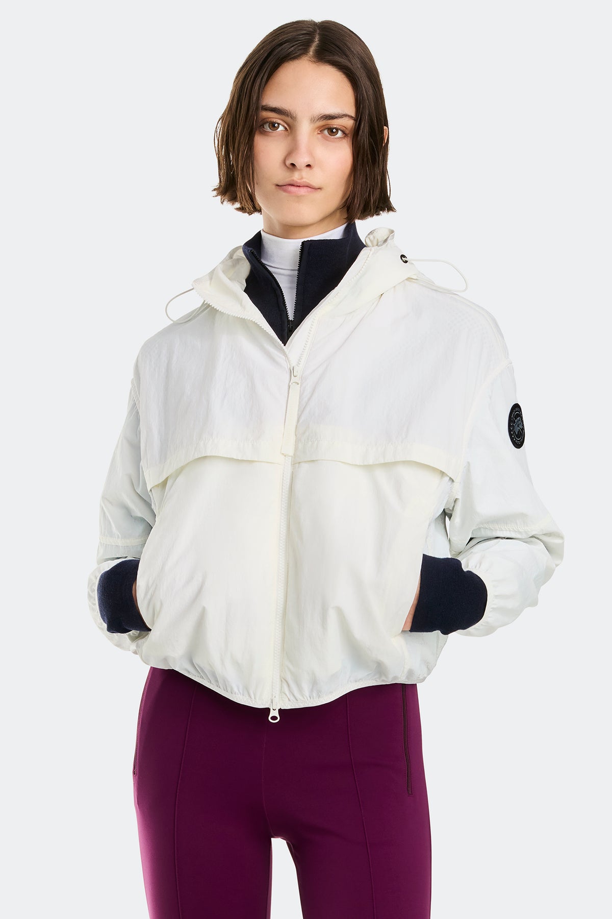 Sinclair Lightweight Jacket Black Disc - Northstar White 433 - on_front_closed_01