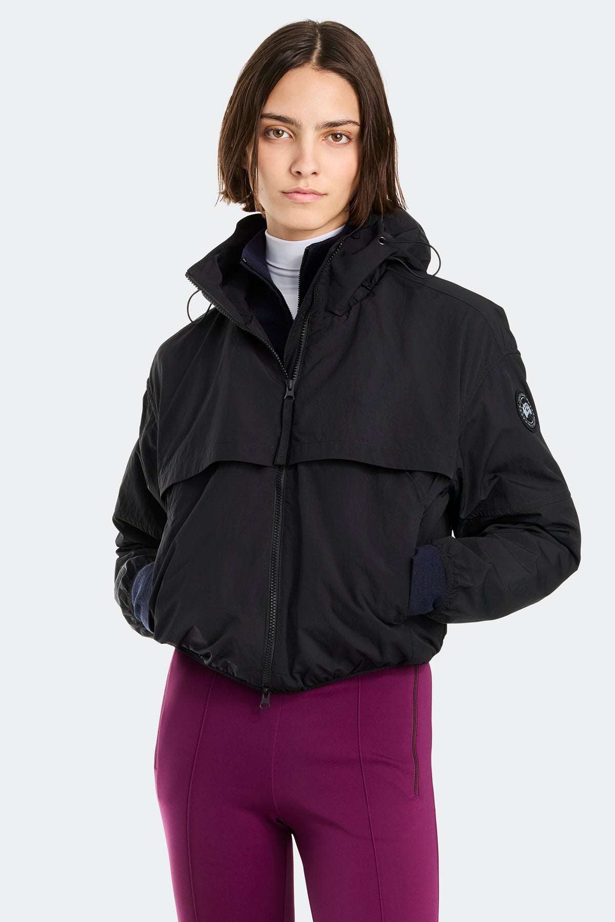 Sinclair Lightweight Jacket Black Disc - Black 61 - on_front_closed_01