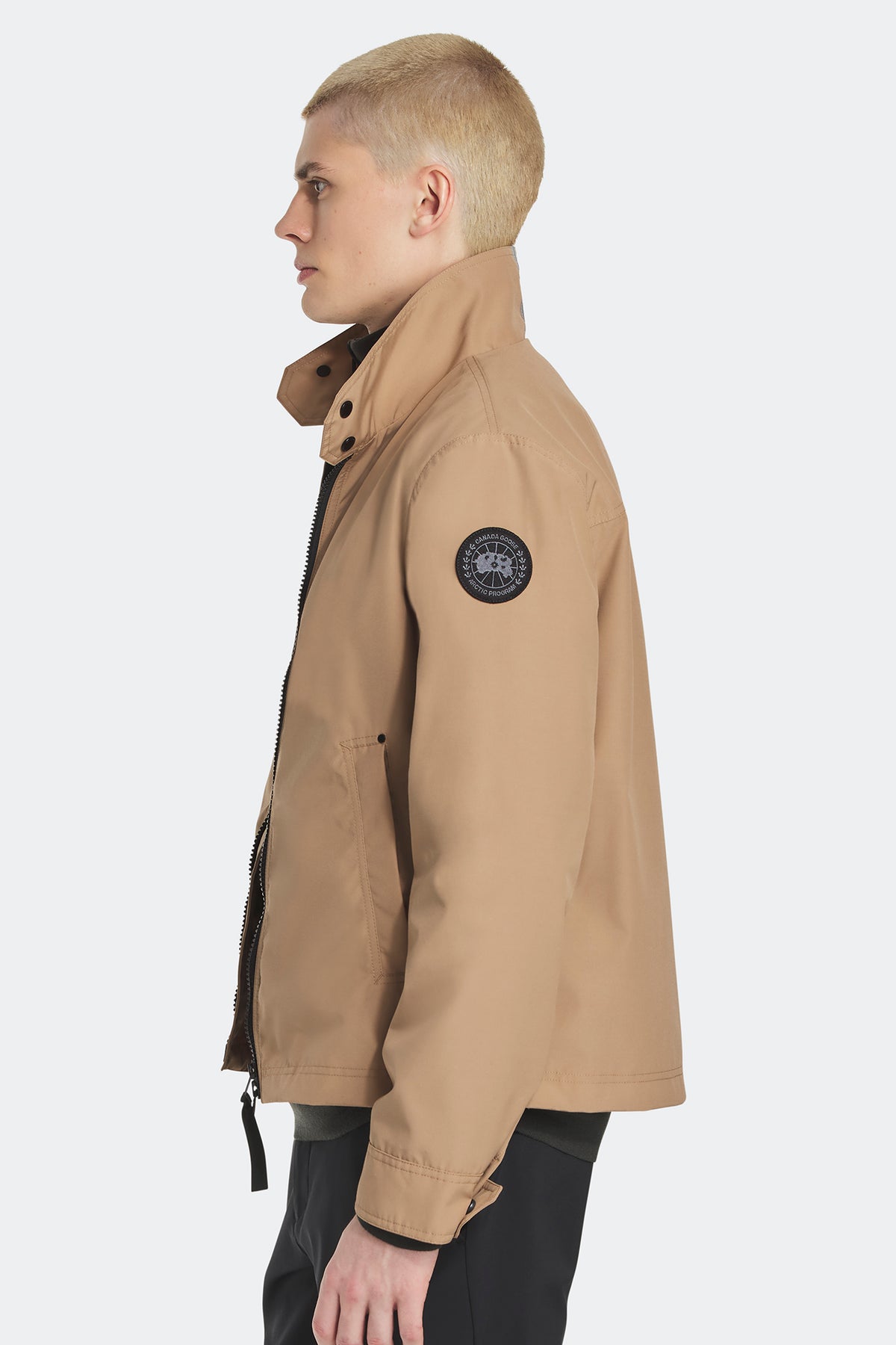 Rosedale Lightweight Jacket Black Disc - Desert Sand 1483 - on_side_01