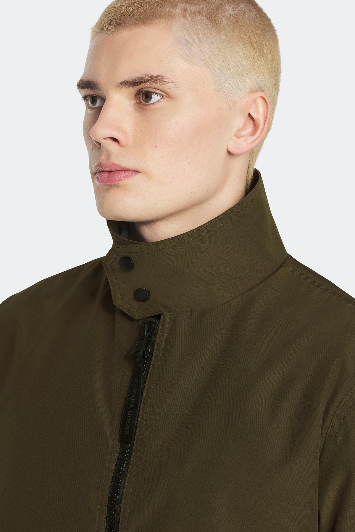 Rosedale Lightweight Jacket Black Disc - Military Green 49 - on_detail_01