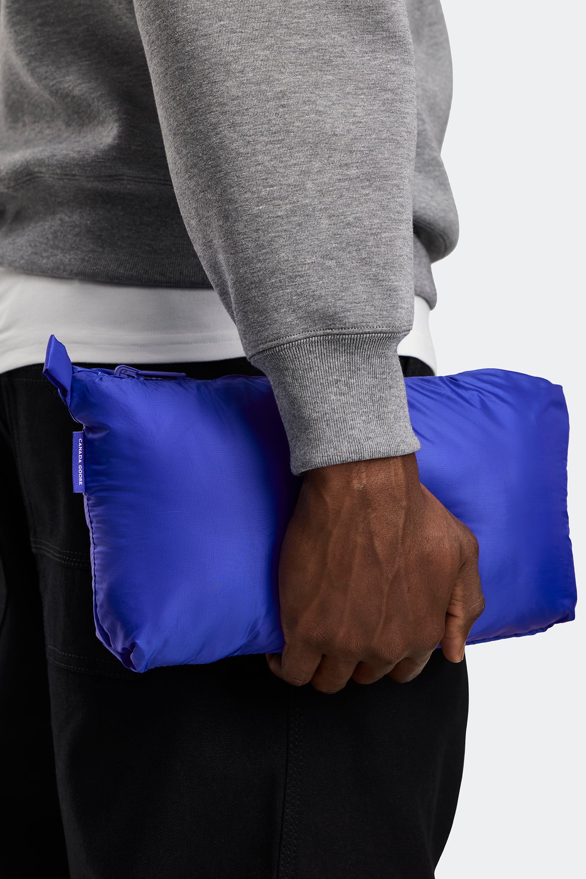 Stratus Vest Tonal Disc - Azurite Blue 9118 - on_detail_01