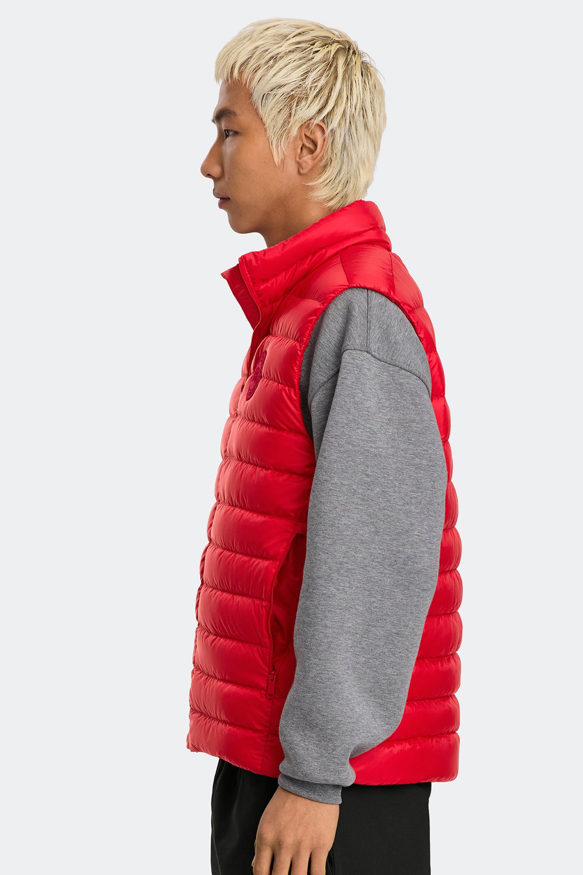 Stratus Vest Tonal Disc - Carmine Red 9839 - on_side_01