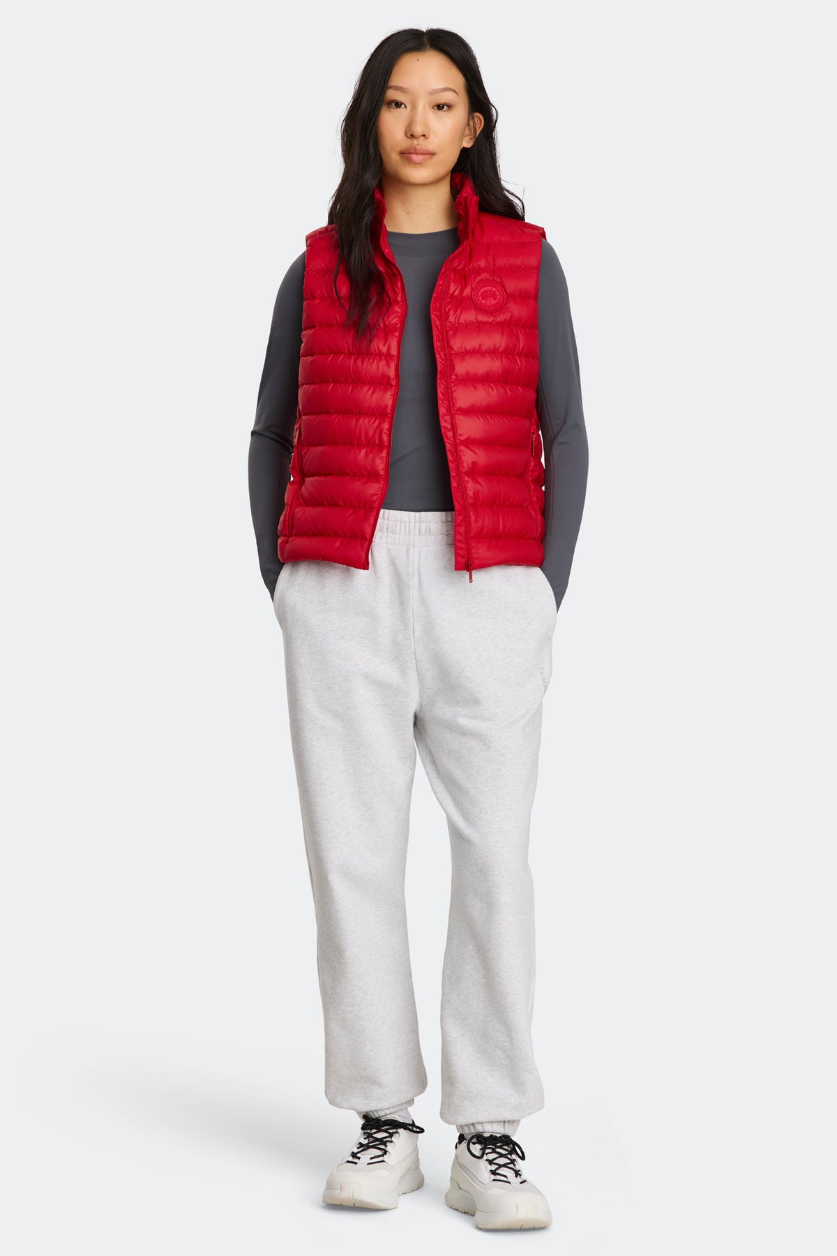 Aethera Vest Tonal Disc - Carmine Red 9839 - on_full_body_01
