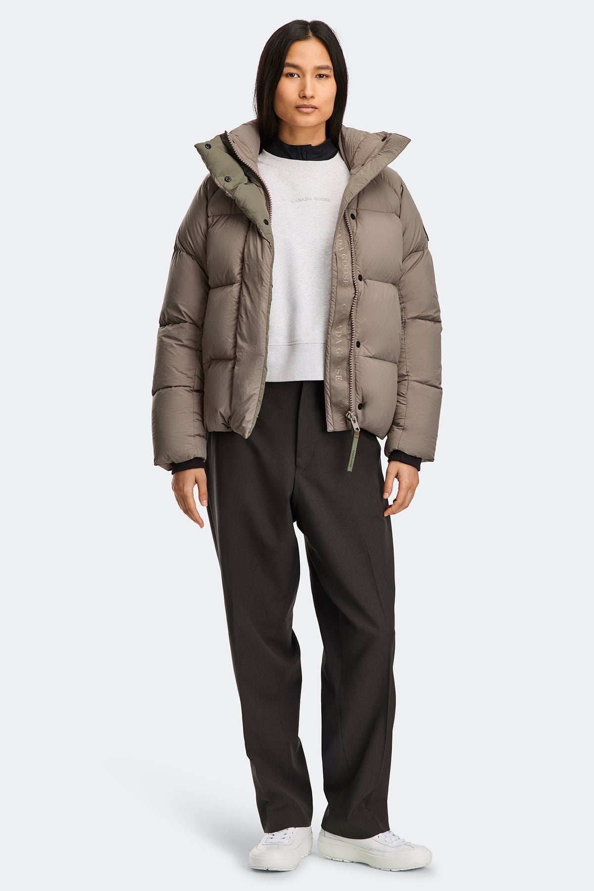 Junction Parka Tonal Disc - Taupe Grey 9394 - on_full_body_01