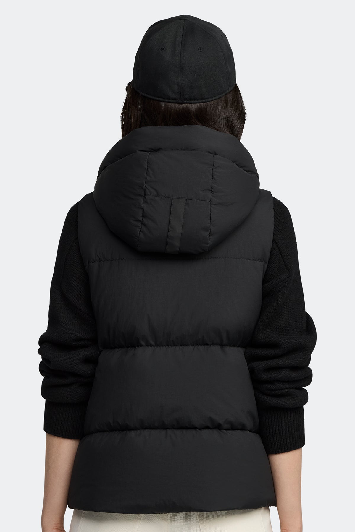 Junction Puffer Vest Black Disc - Black 9061 - on_back_01