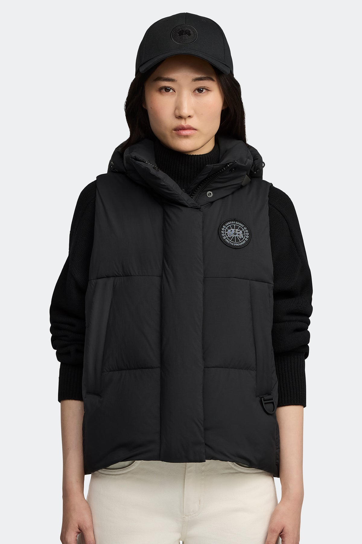 Junction Puffer Vest Black Disc - Black 9061 - on_front_01