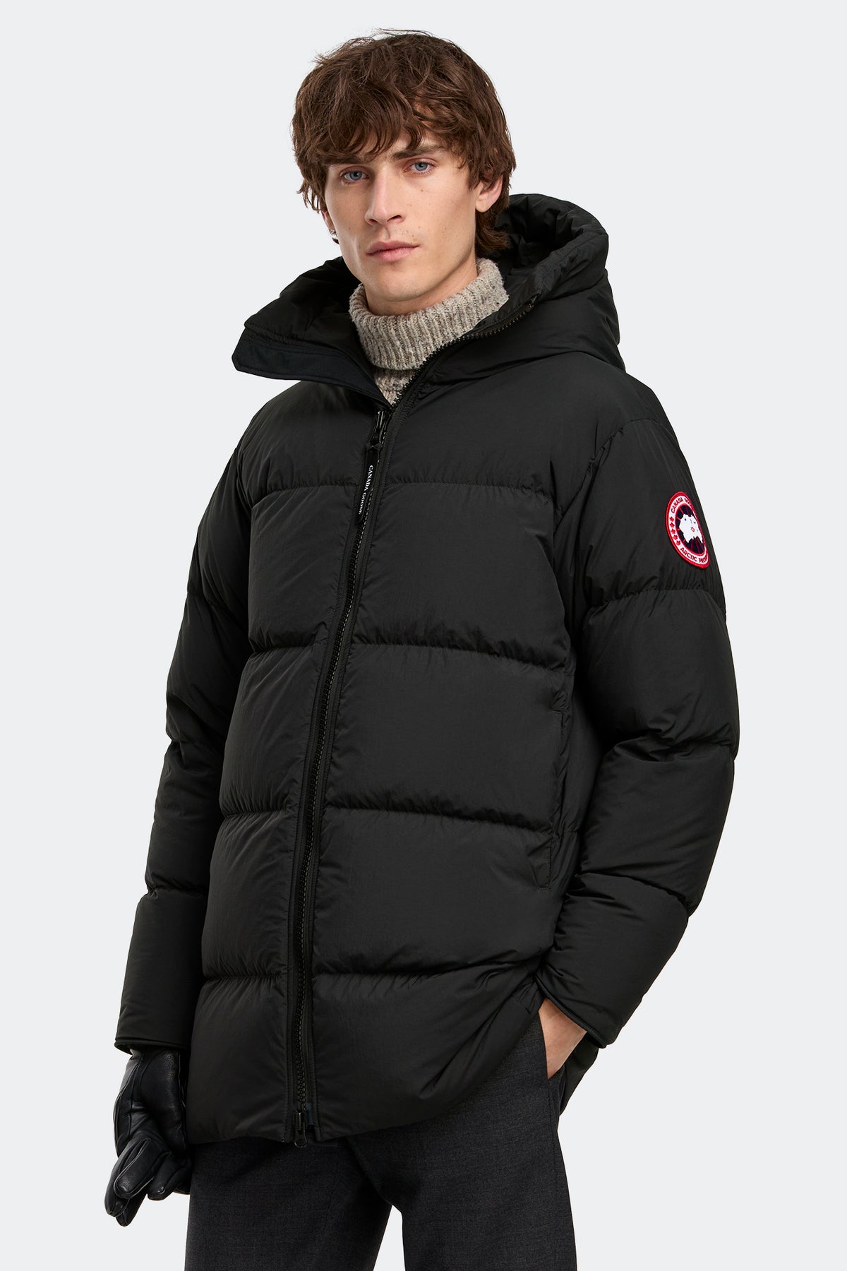 Lawrence Puffer - Black 9061 - on_front_closed_01