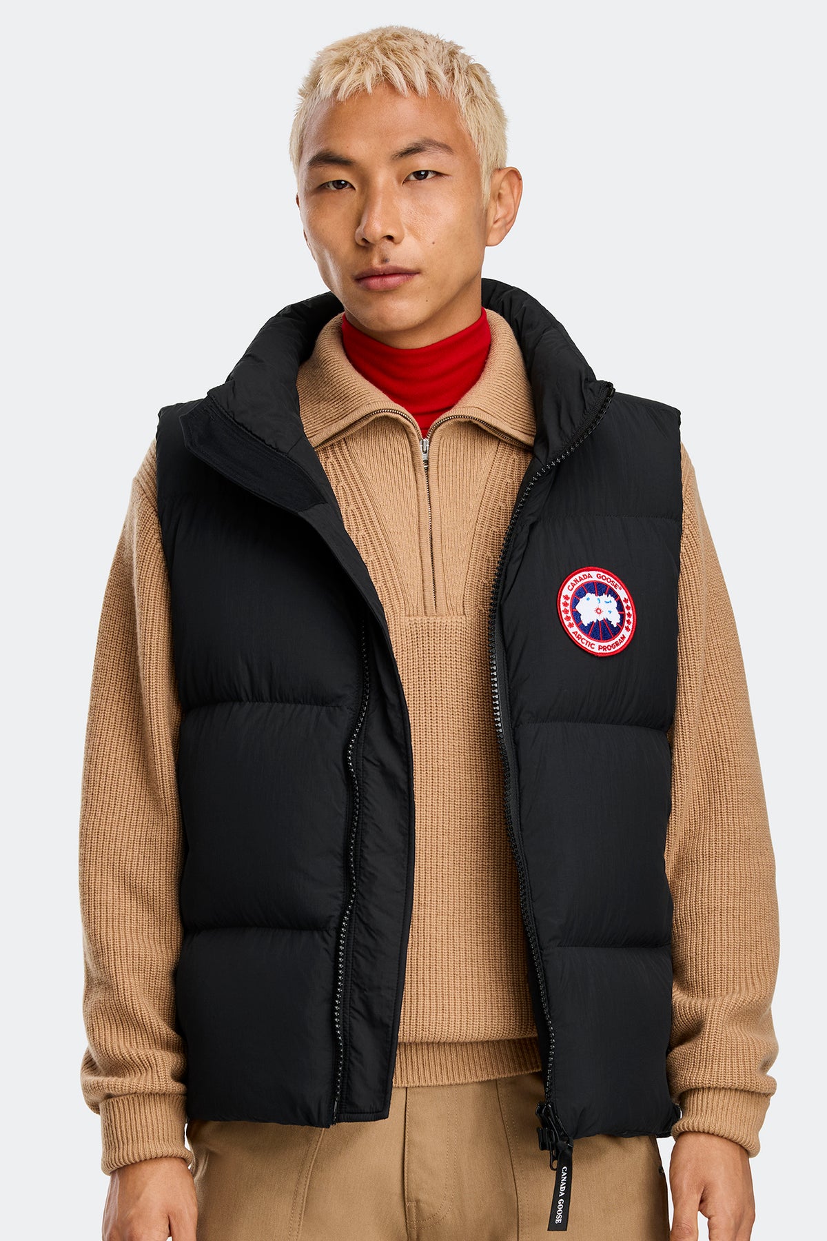 Lawrence Puffer Vest - Black 61 - on_front_01