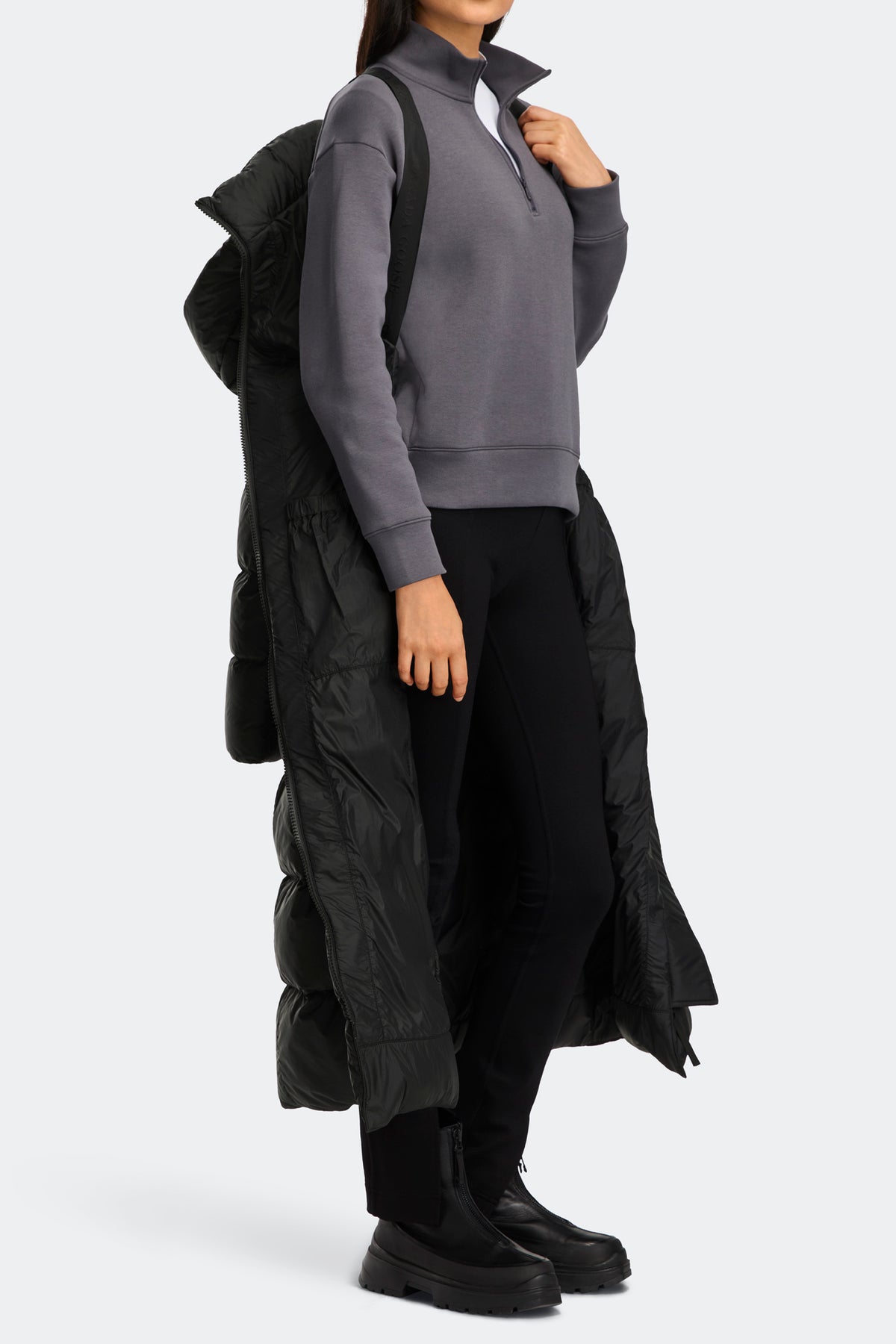 Mystique Puffer - Black 9061 - on_detail_01