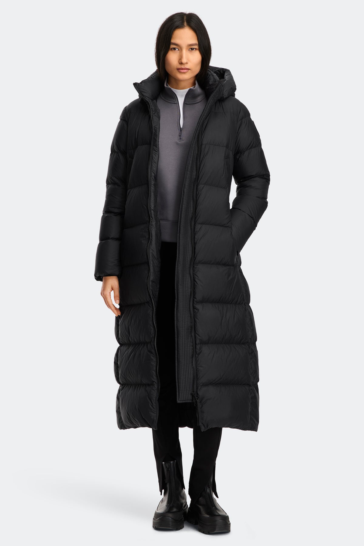 Mystique Puffer - Black 9061 - on_front_01