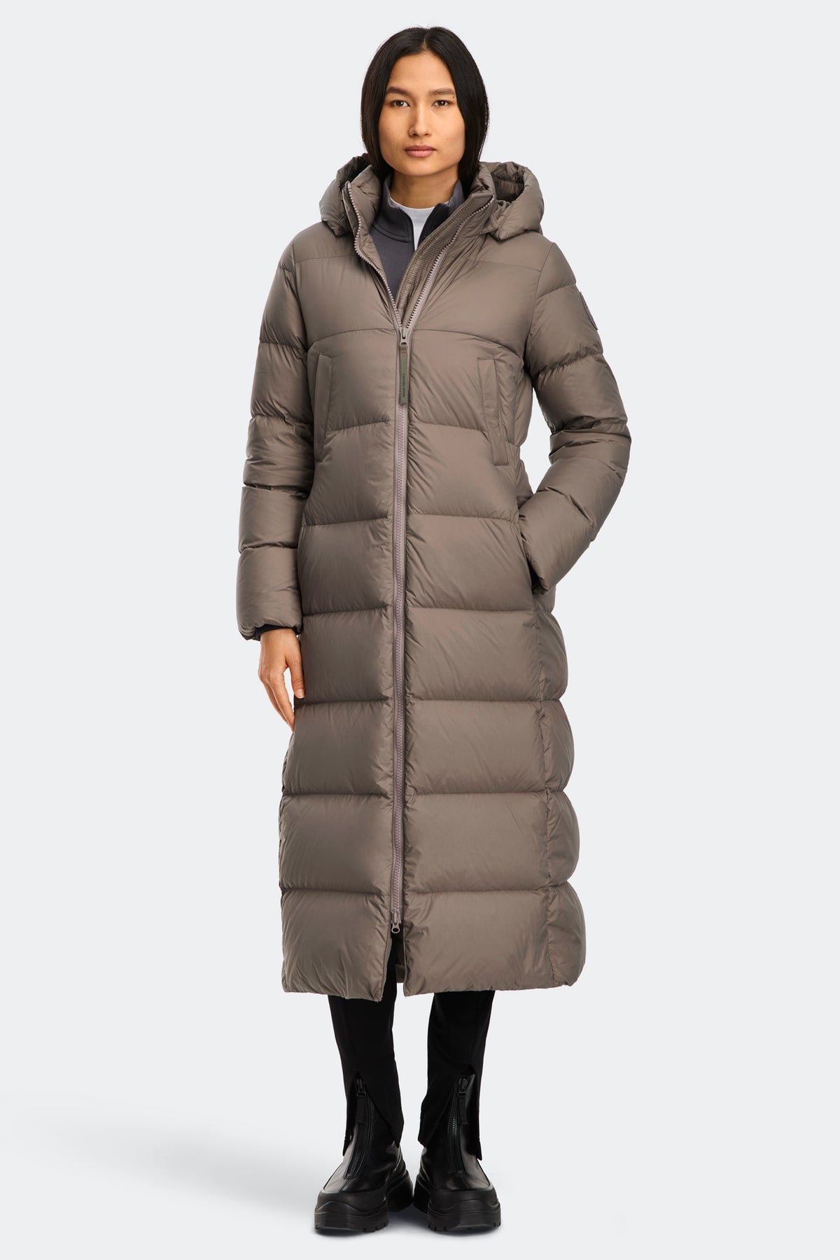 Mystique Puffer - Taupe Grey 9394 - on_front_closed_01