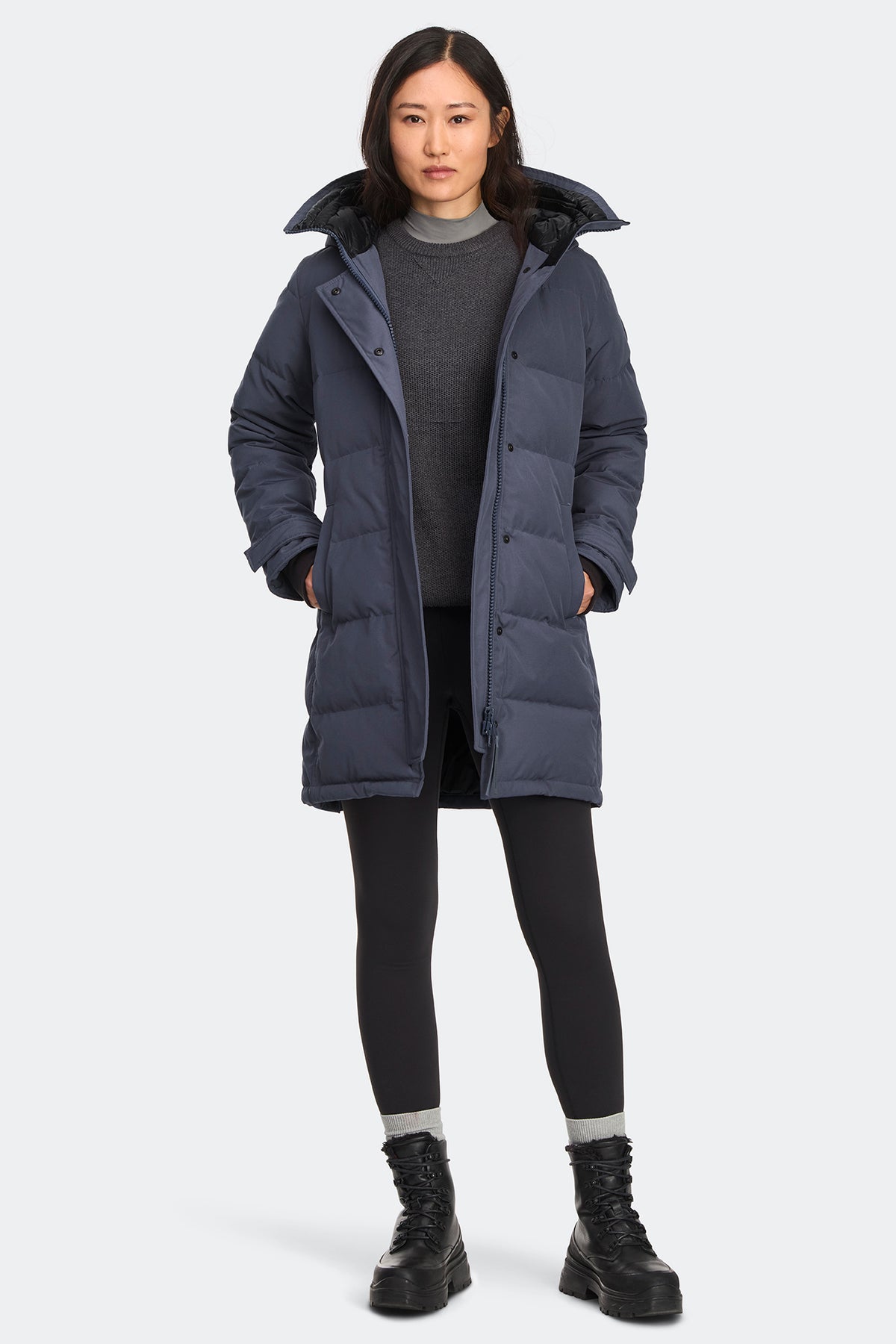Shelburne Parka Tonal Disc - Dusk Blue 9128 - on_full_body_01