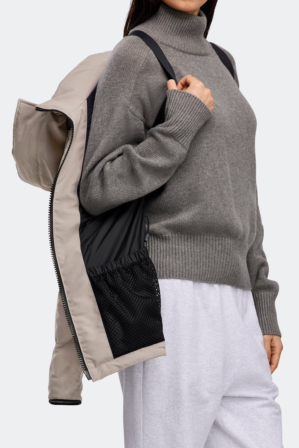Chelsea Parka Black Disc - Limestone 9432 - on_detail_01