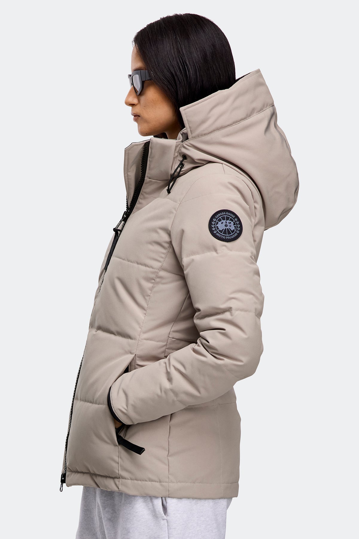 Chelsea Parka Black Disc - Limestone 9432 - on_side_01