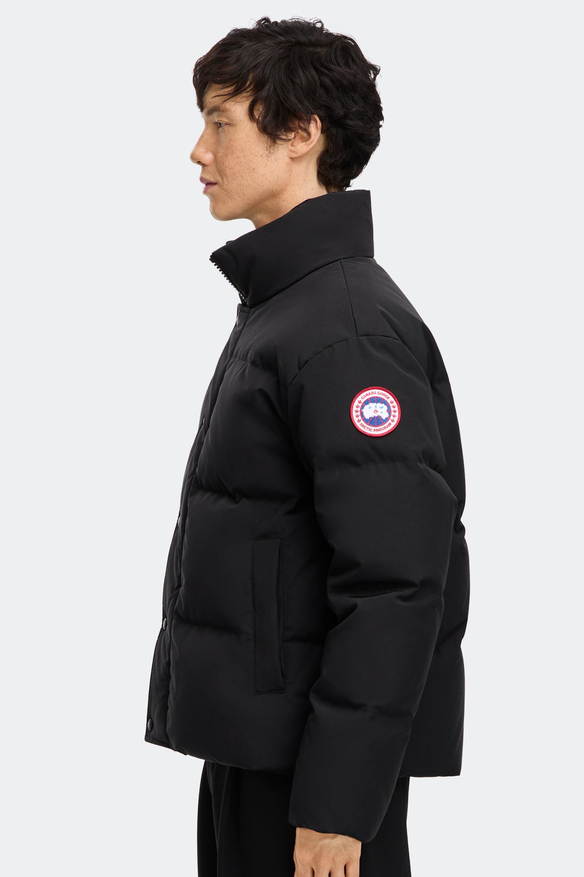 Bayview Parka - Black 9061 - on_side_01