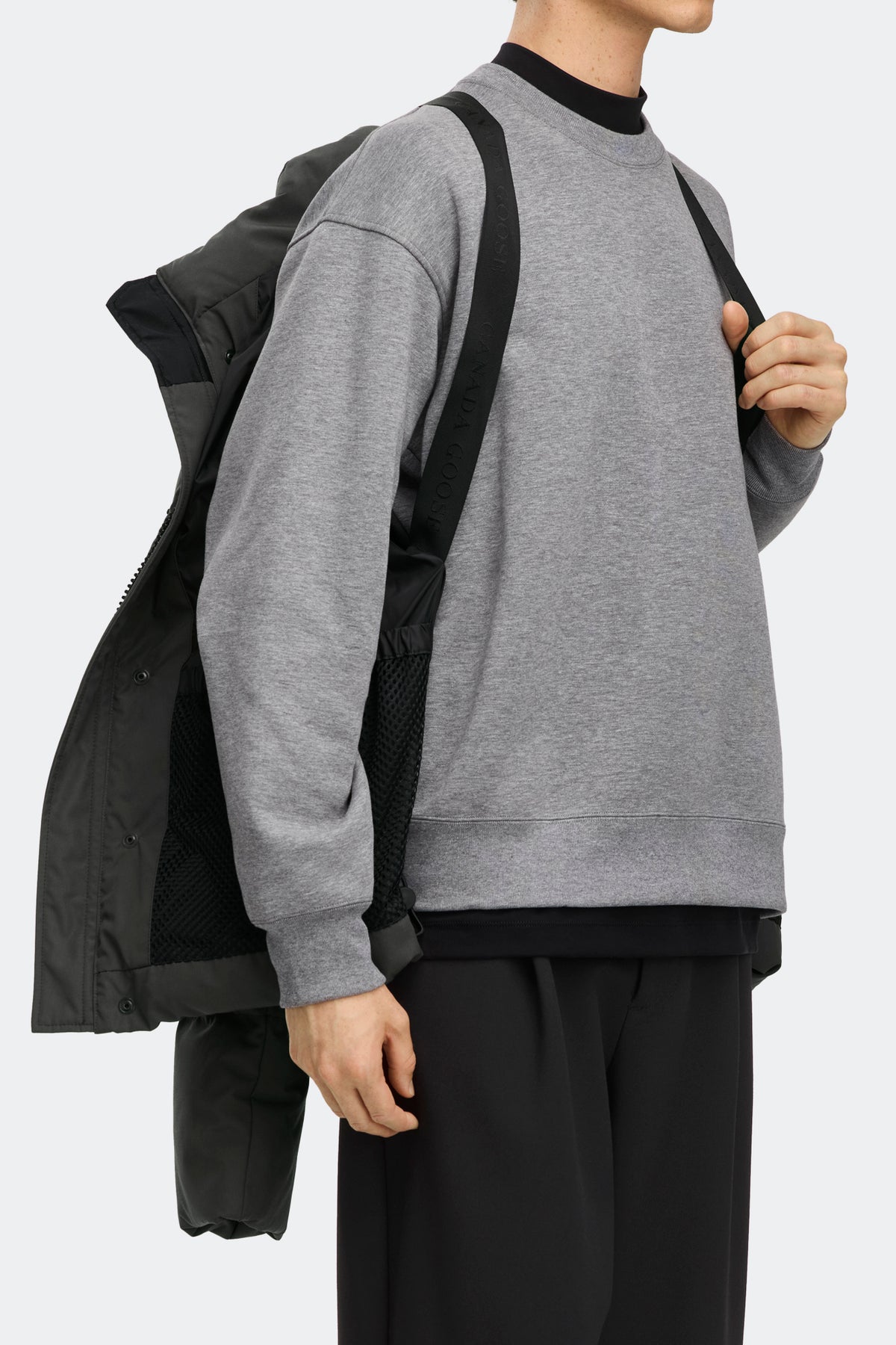Bayview Parka - Granite Grey 9431 - on_back_02