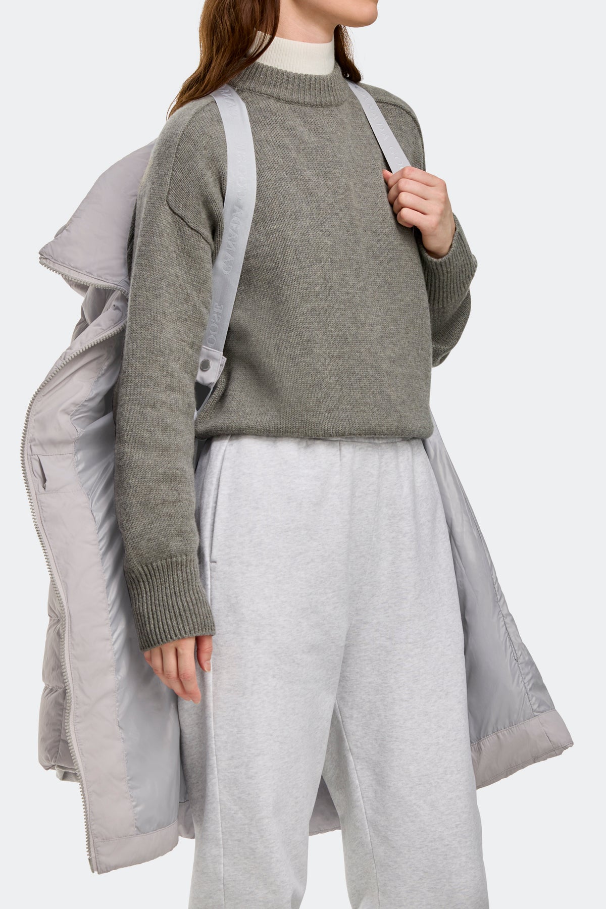Aurora Parka - Moonstone Grey 439 - on_detail_01