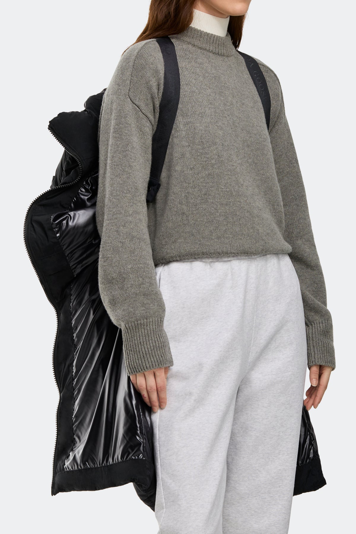Aurora Parka - Black 9061 - on_detail_01