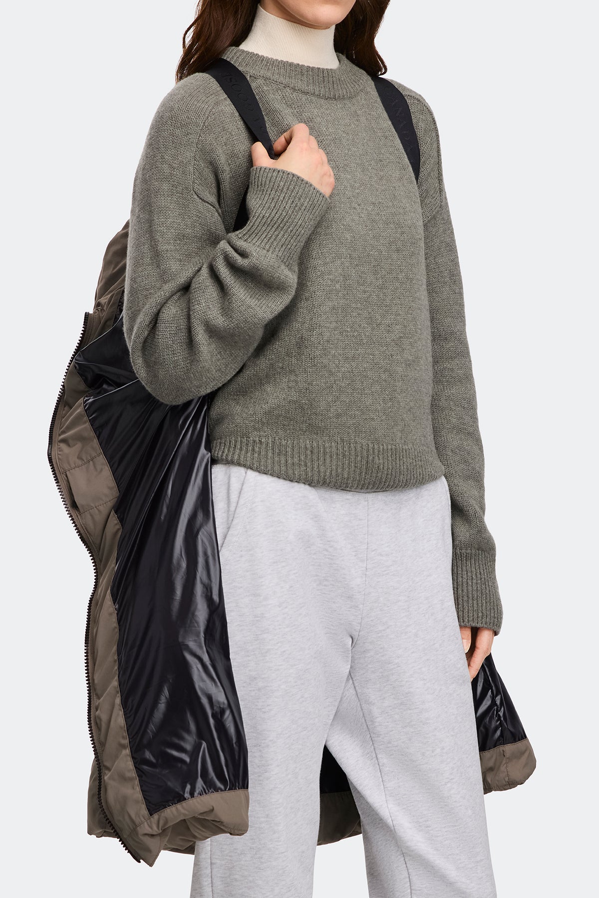 Aurora Parka - Taupe Grey 9394 - on_detail_01
