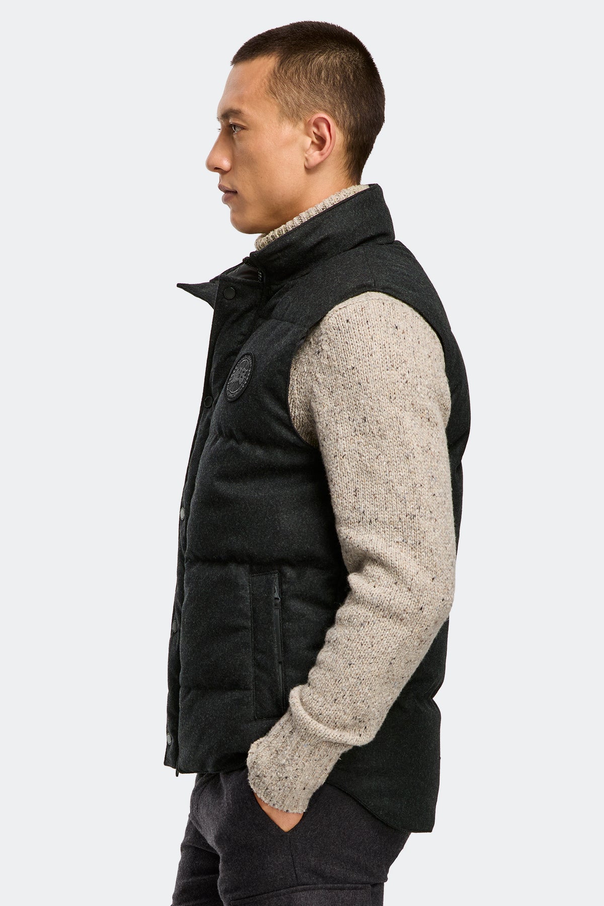 Garson Wool Vest - Carbon Melange 1160 - on_side_01