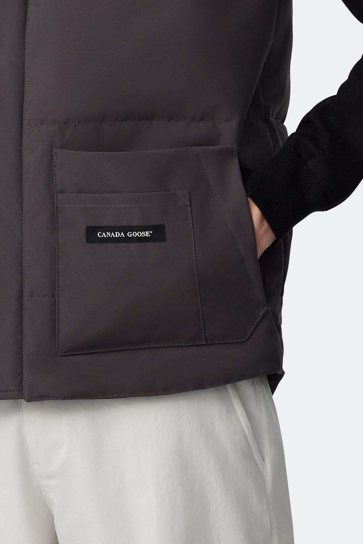 Freestyle Crew Vest - Graphite 66 - on_detail_01