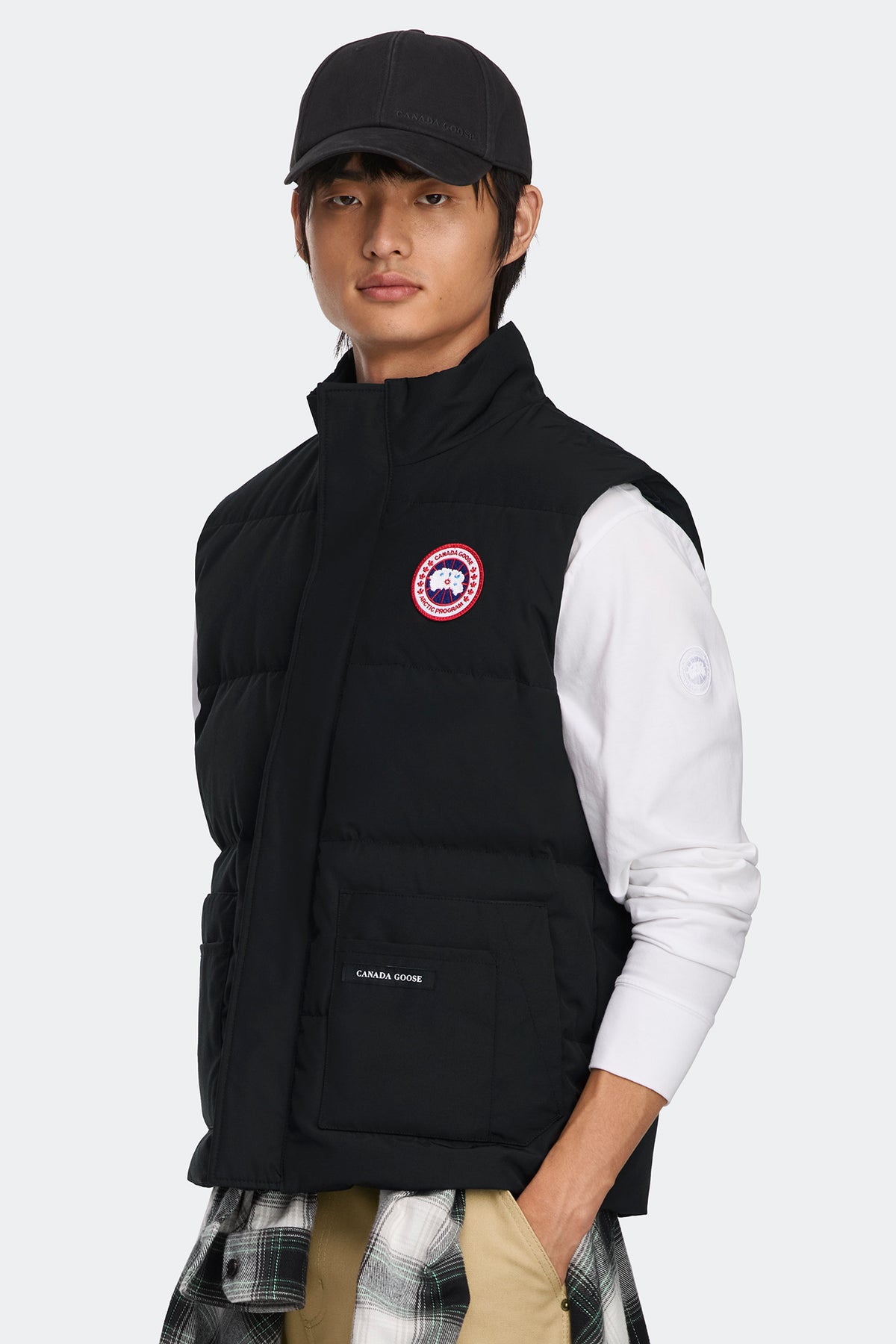 Legacy Freestyle Vest - Black 9061 - on_front_closed_01