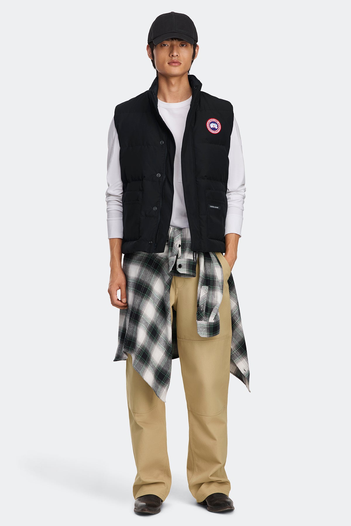 Legacy Freestyle Vest - Black 9061 - on_full_body_01