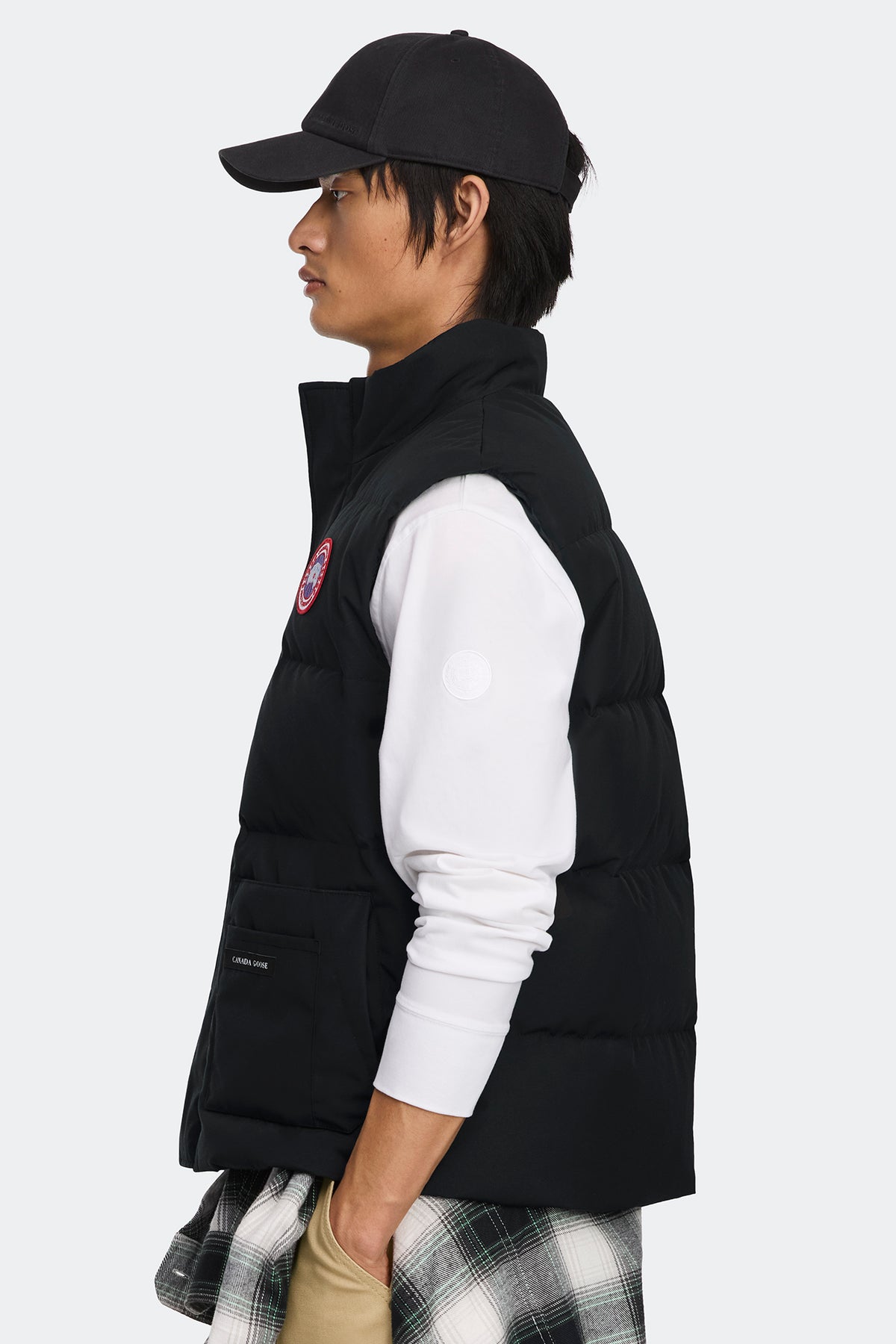 Legacy Freestyle Vest - Black 9061 - on_side_01