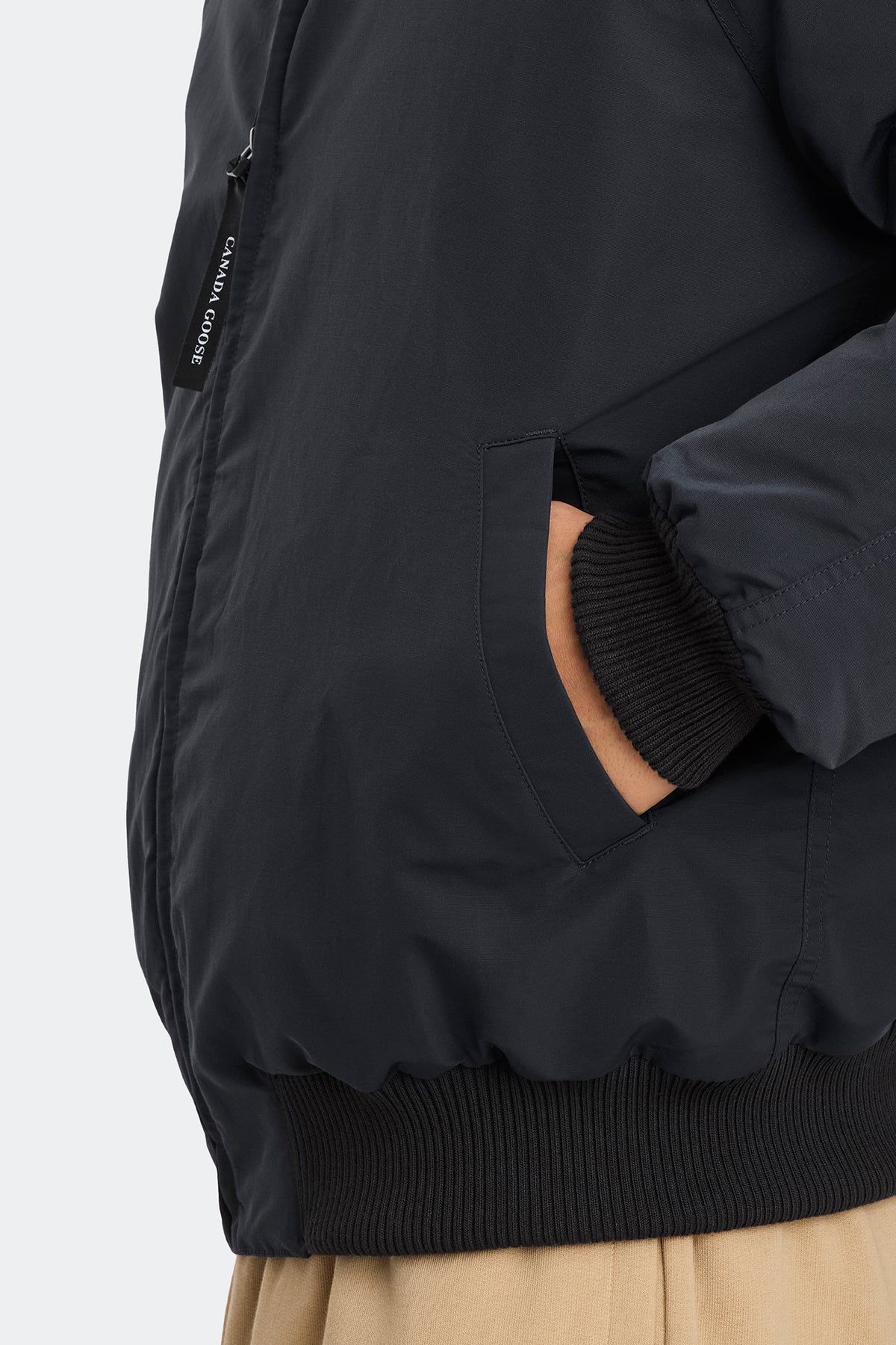 Legacy Bomber - Nocturne 9858 - on_detail_01