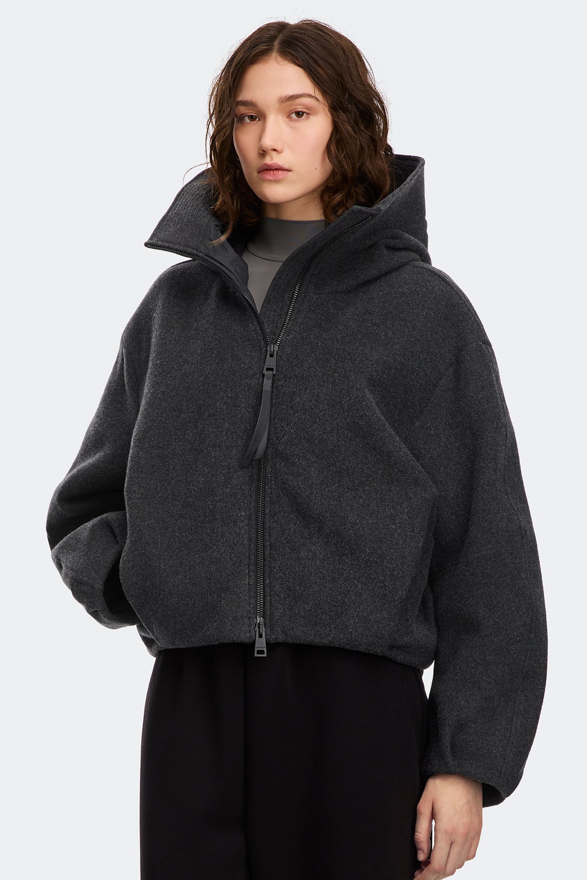 Chilliwack Wool Bomber - Carbon Heather 9251 - on_front_closed_01