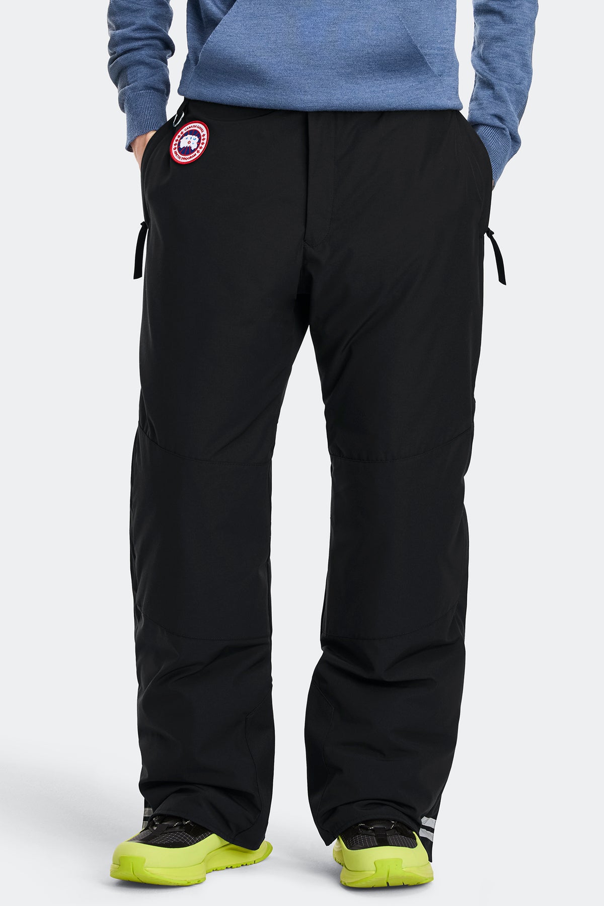 Tundra Pant - Black 61 - on_front_01