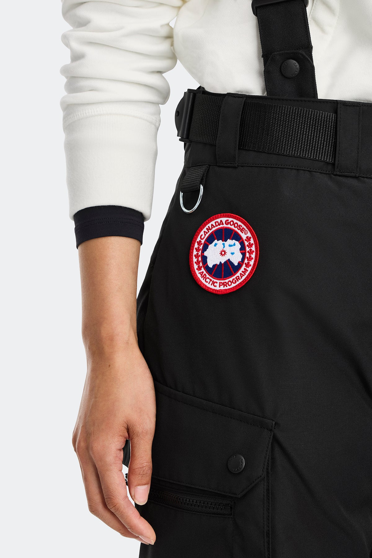 Tundra Cargo Pant - Black 9061 - on_detail_01