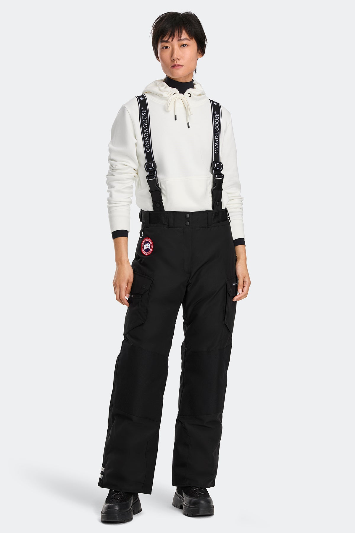 Tundra Cargo Pant - Black 9061 - on_front_01