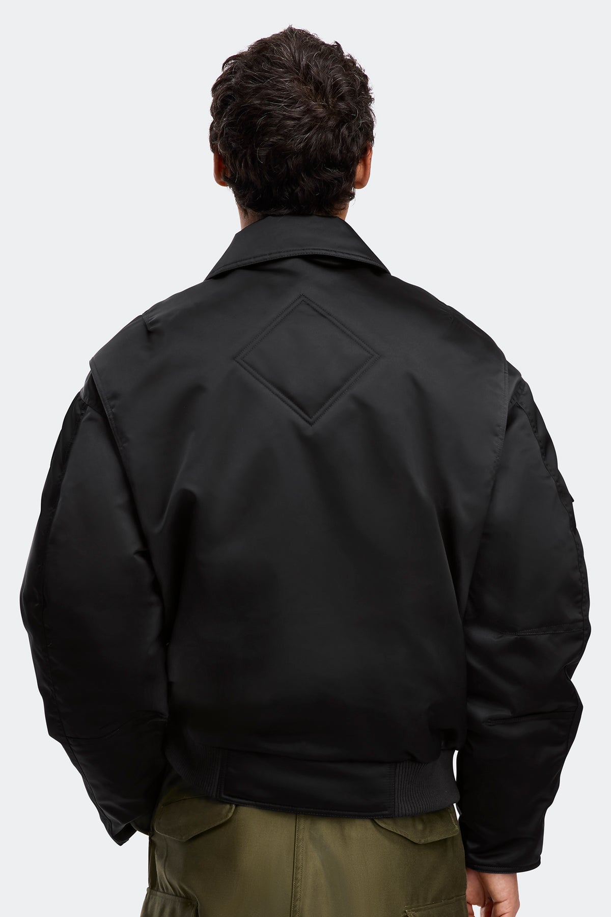 Seguin Aviator Bomber - Black 9061 - on_back_01