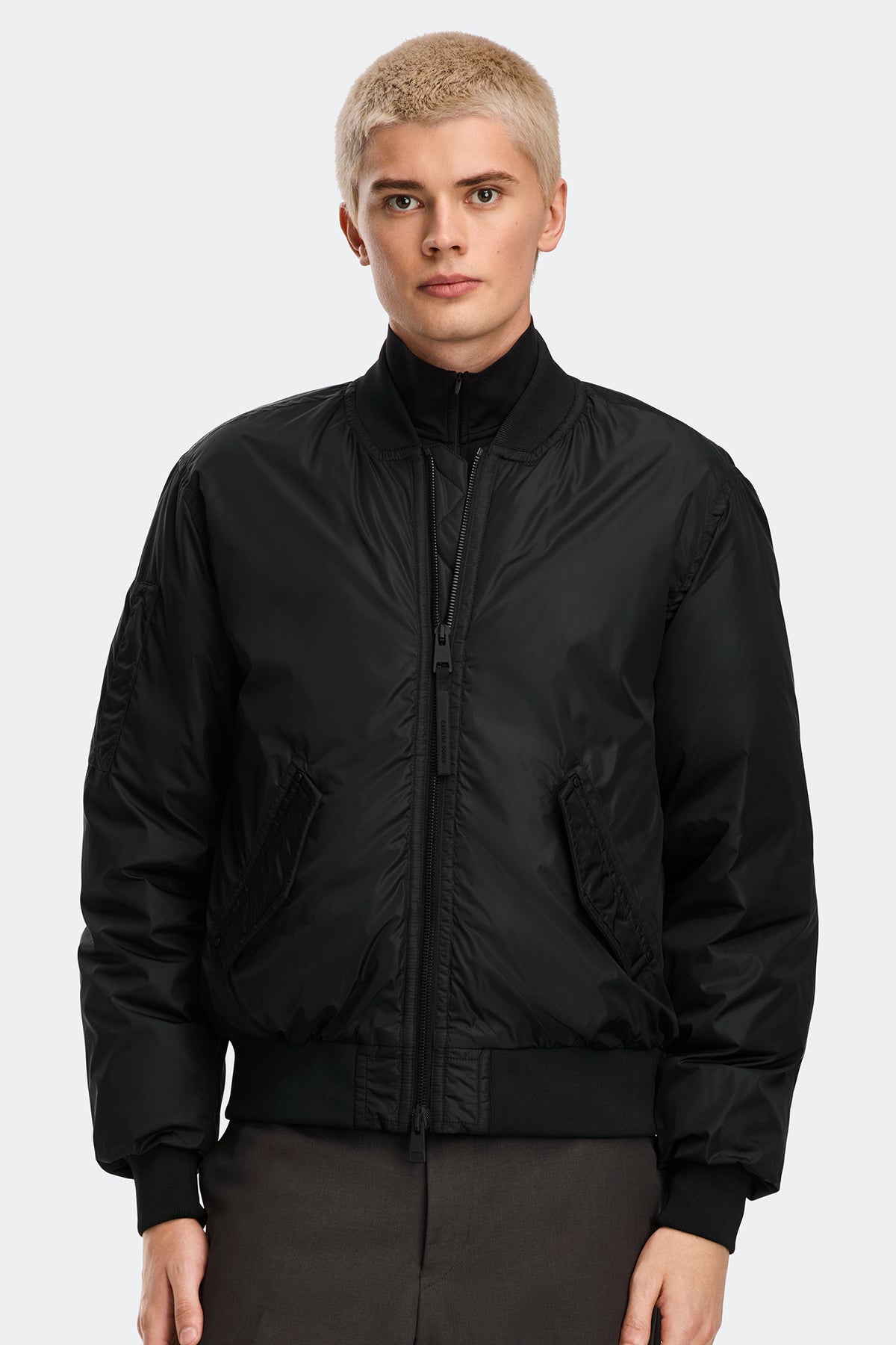 Locarno Bomber - Black 9061 - on_front_01