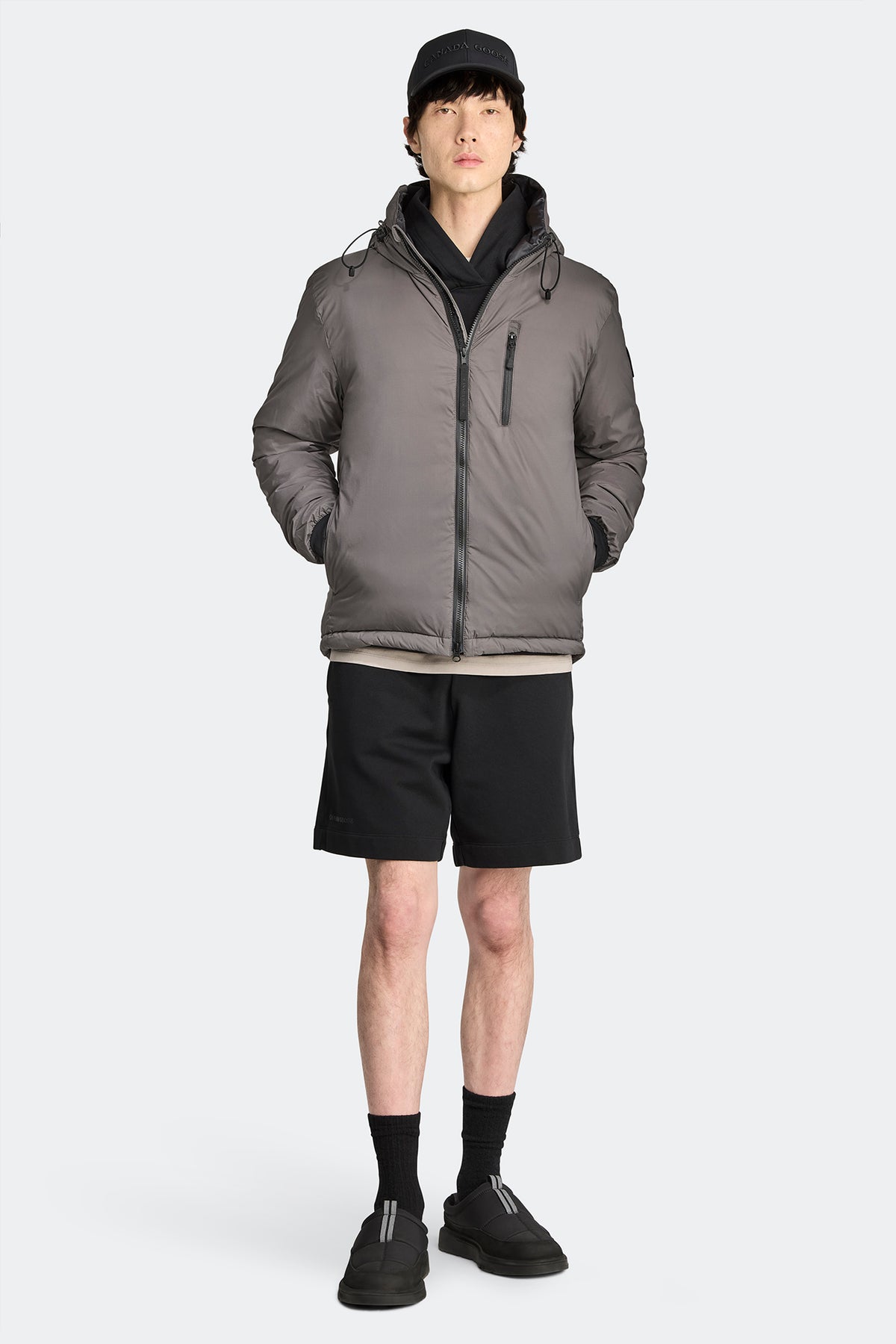 Lodge Hoodie Black Disc - Coastal Grey 811 - on_full_body_01