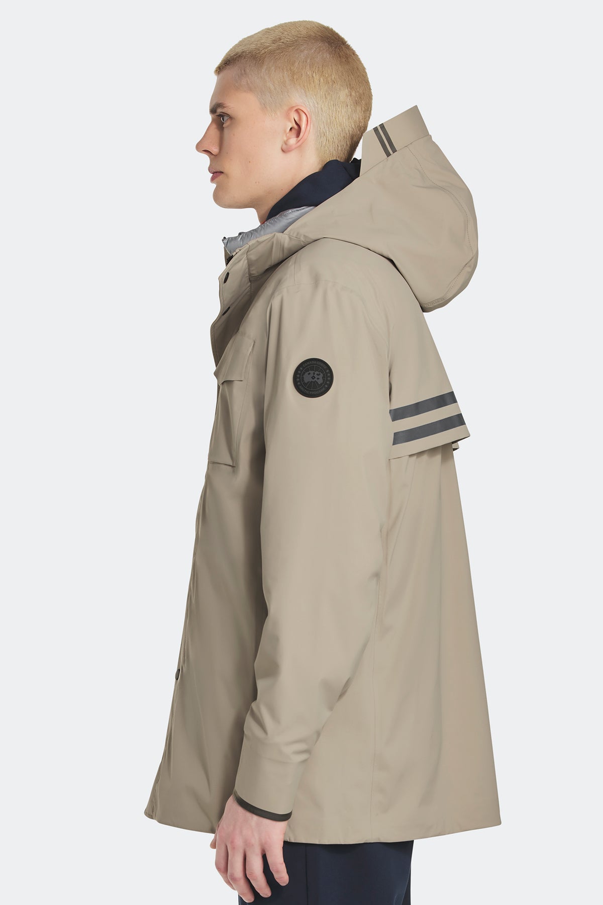 Nanaimo Rain Jacket Black Disc - Limestone 9432 - on_side_01