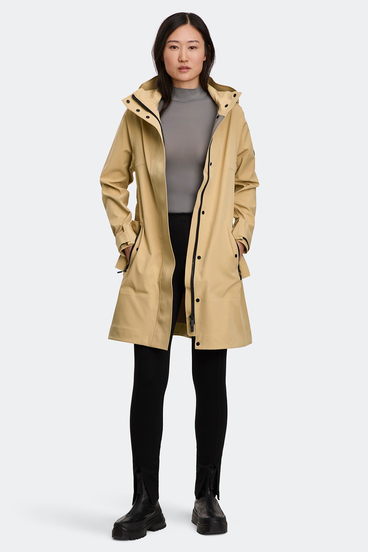 Cardero Rain Jacket Black Disc - Timber Sand 9110 - on_full_body_01