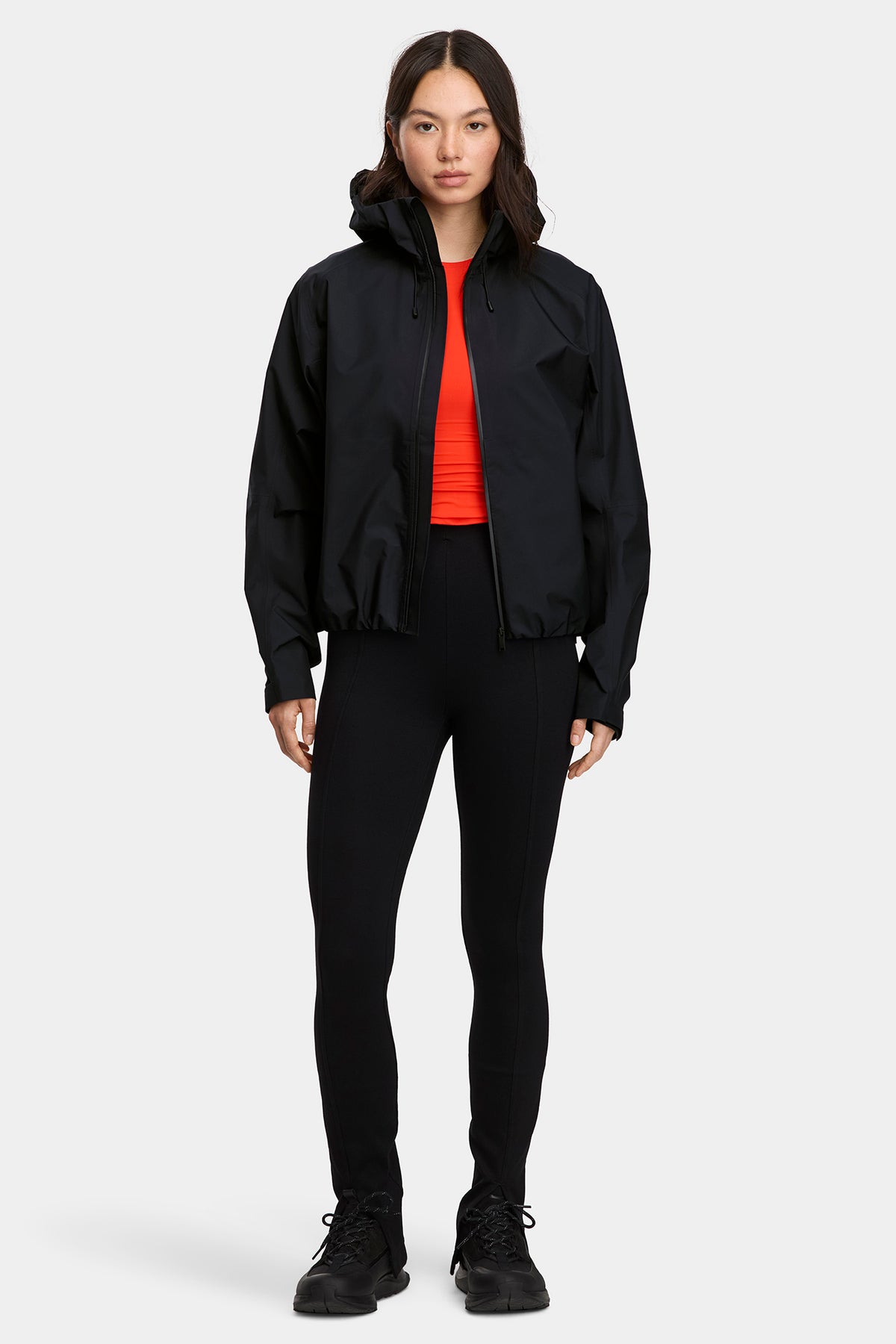 Horizon Rain Jacket - Black 9061 - on_full_body_01