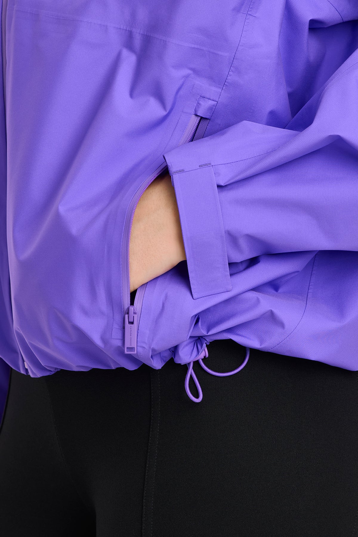 Horizon Rain Jacket - Vibrant Lilac 9265 - on_detail_01
